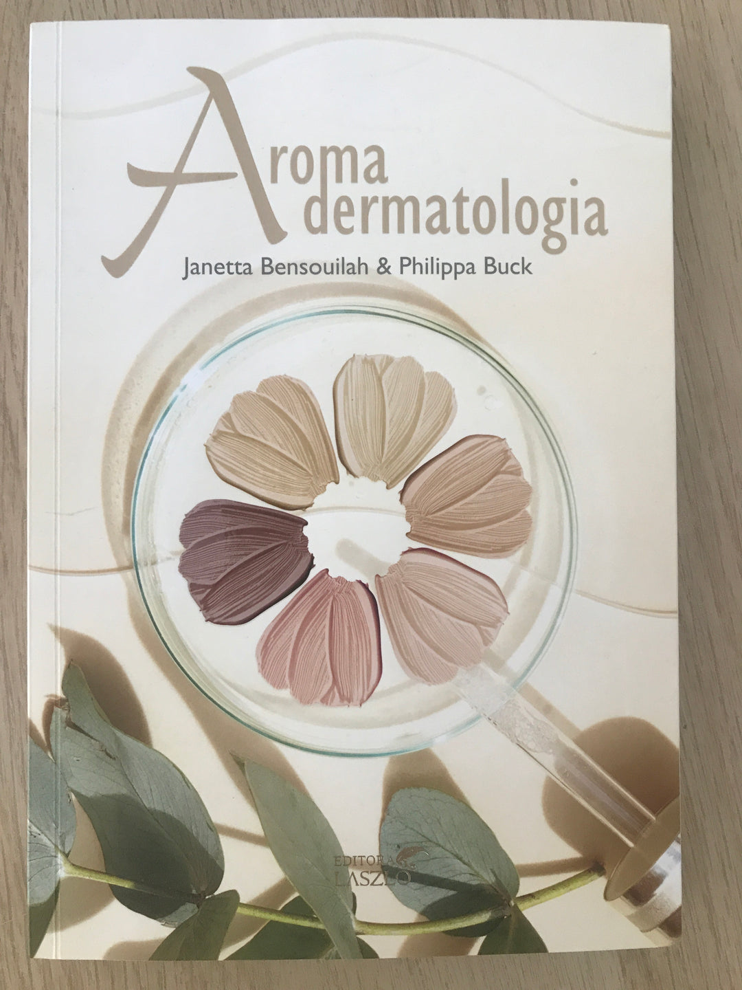 Book Aromadermatology